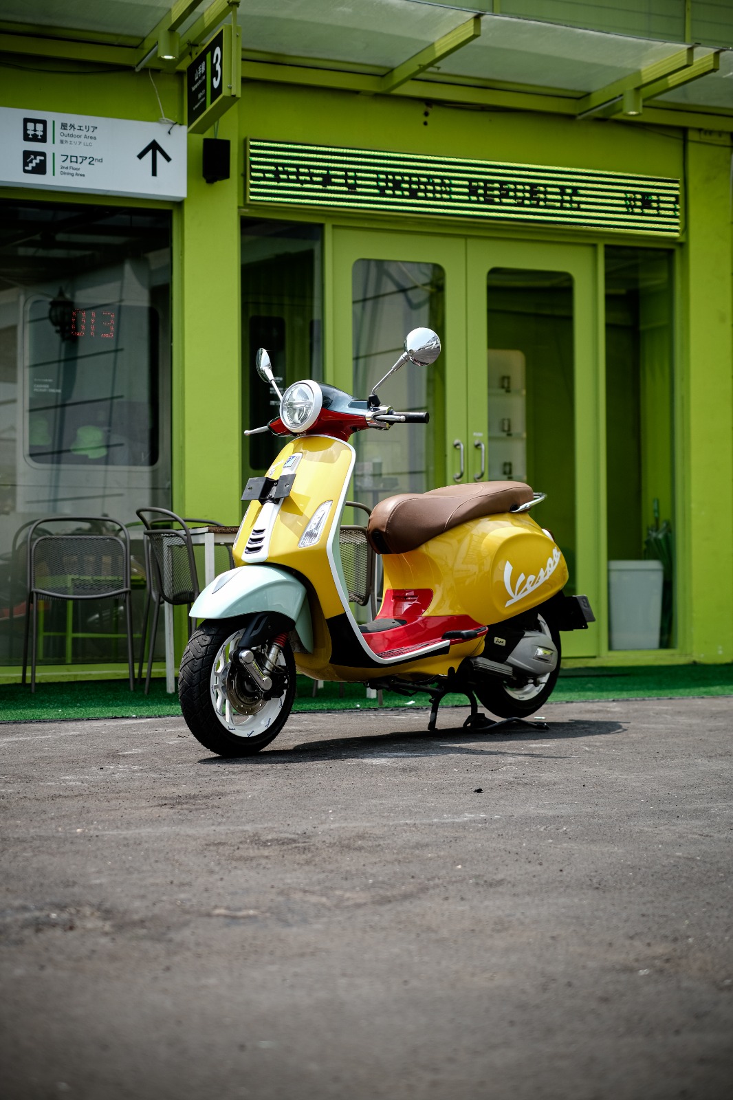 Vespa Primavera Sean look like Wotherspoon 43,5 Juta